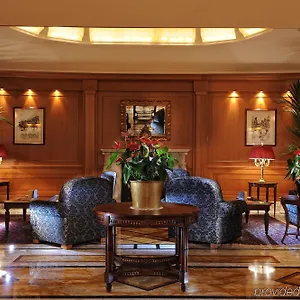 https://manzoni-milan.italymilanhotels.net